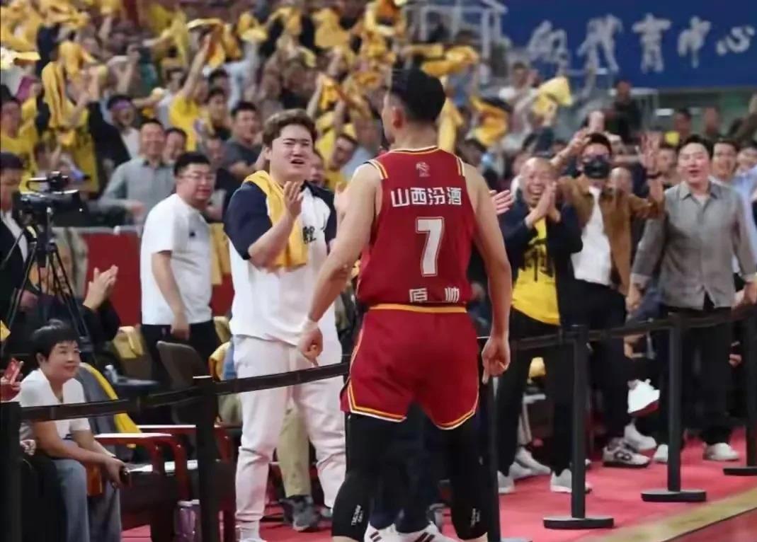 开云体育-关于赛后CBA季后赛焦点战，巴塞罗那造点机会，态度坚定，赛季目标并未改变的信息